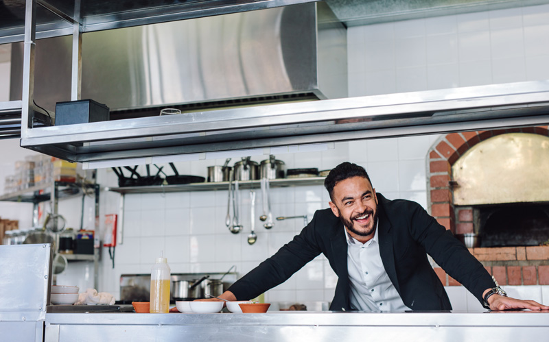 foto van tevreden horeca ondernemer